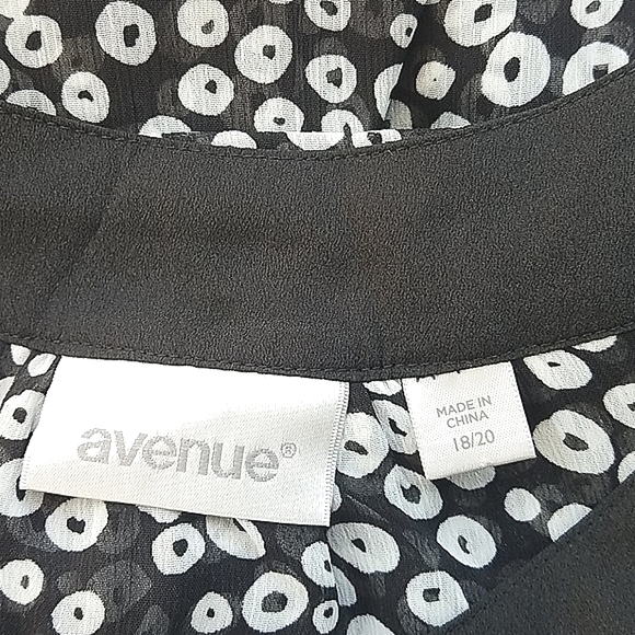 Avenue Black & White Blouse Size 18/20 - Picture 4 of 6